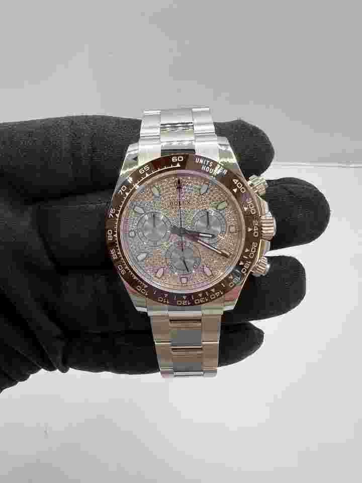 Rolex Daytona
Platinum Pave Diamond Dial