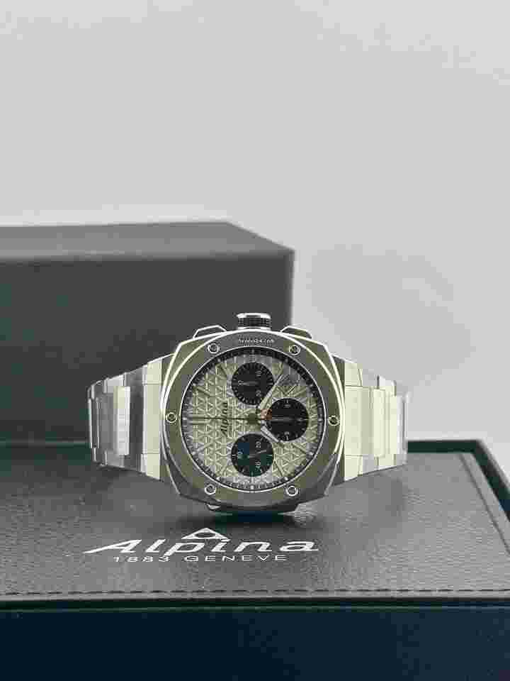 Alpina Alpiner
EXTREME CHRONOGRAPH AUTOMATIC