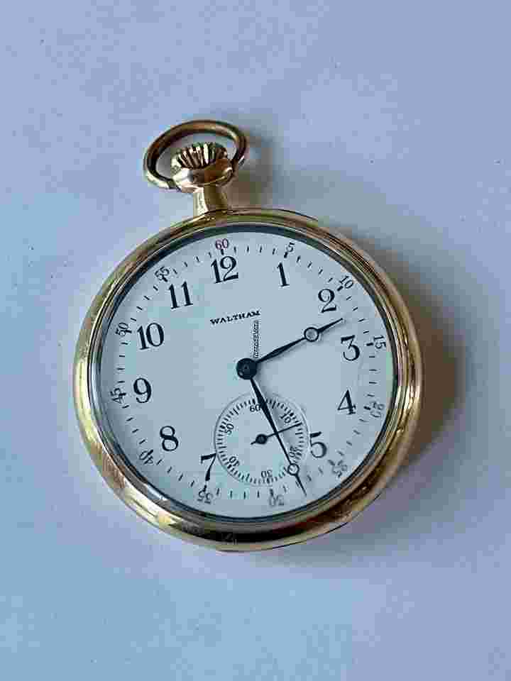 Waltham
Solid 14K(585)Gold Railroad Military Doctors Porcelain Dial Antique Pocket Watch USA