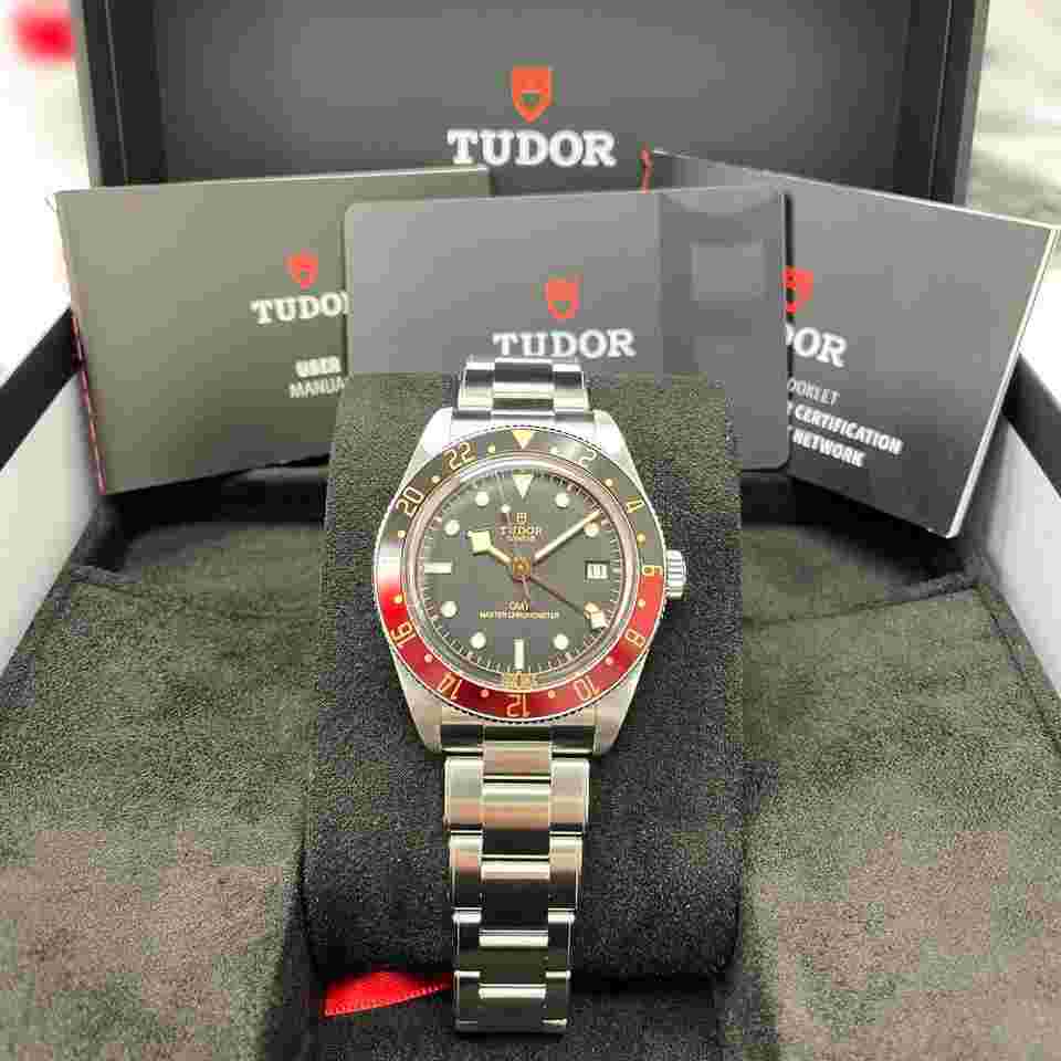 Tudor Black Bay GMT
UNWORN Black Bay 58 Gmt Coke M7939G1A0NRU Stainless Steel 39mm Red/Black Bezel