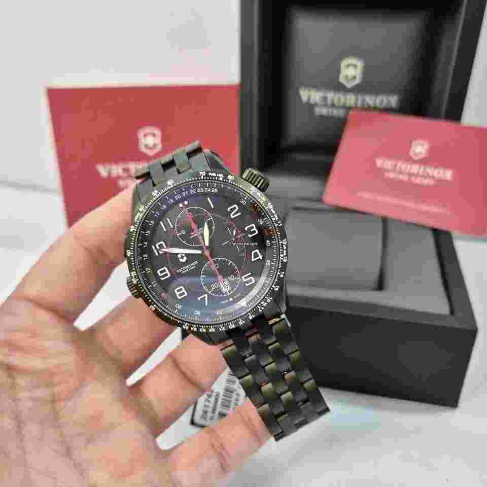 Victorinox Swiss Army AirBoss
Mach 9 Black 45mm Automático Completo