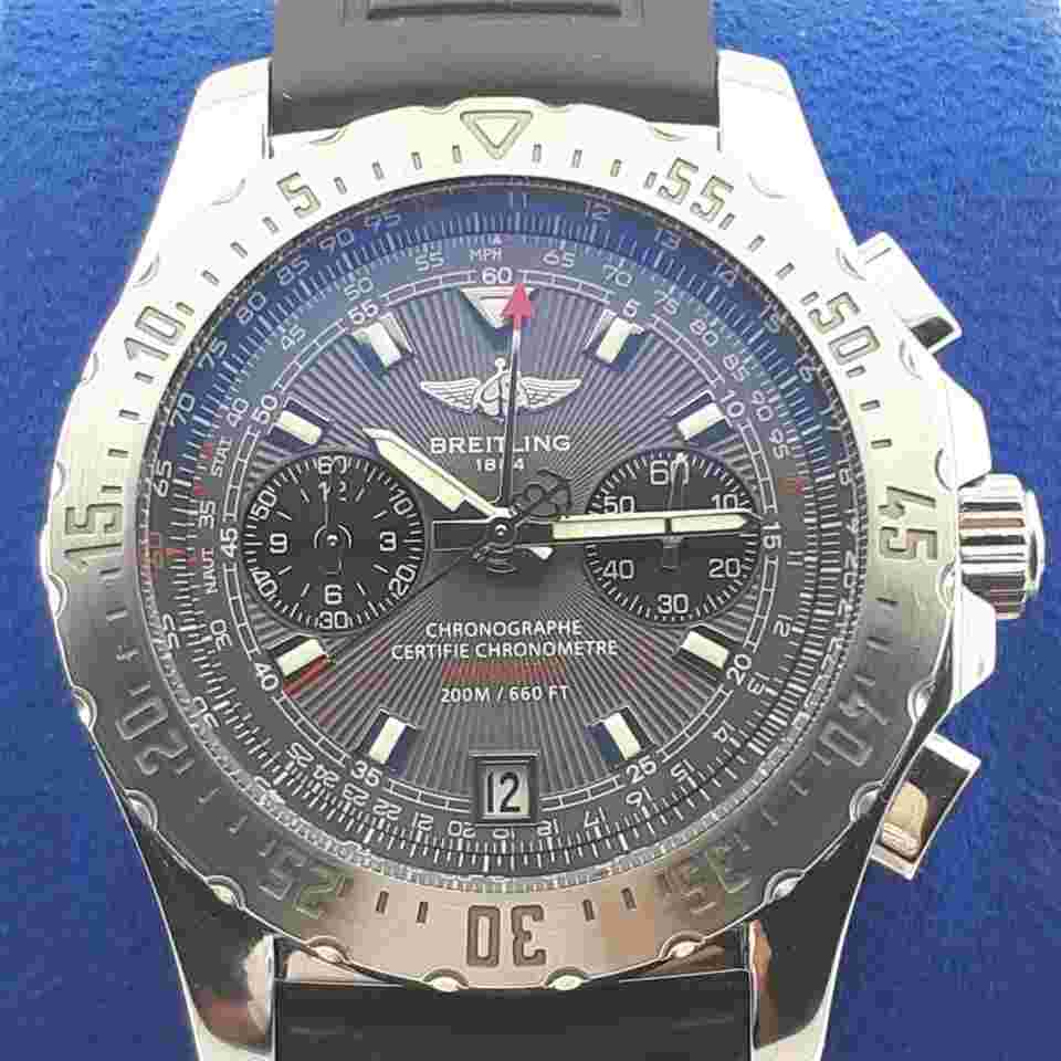 Breitling Skyracer
Chronograph Automatic Certifie Chronometre Panda Dial Diver 200m
