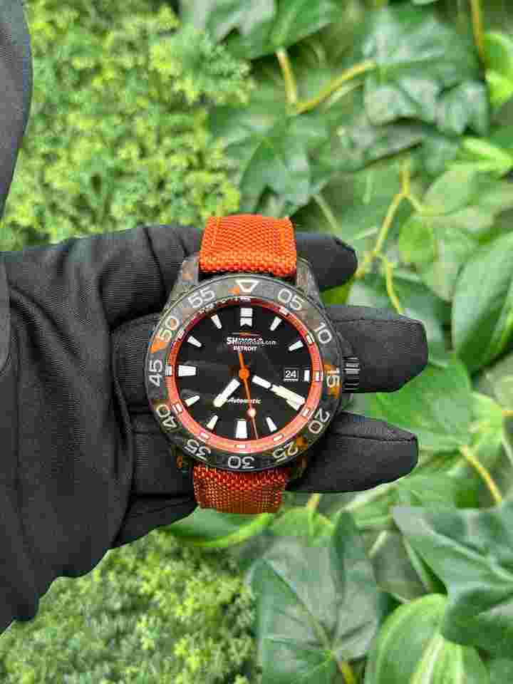 Shinola
Forged Carbon Monster S0120235332