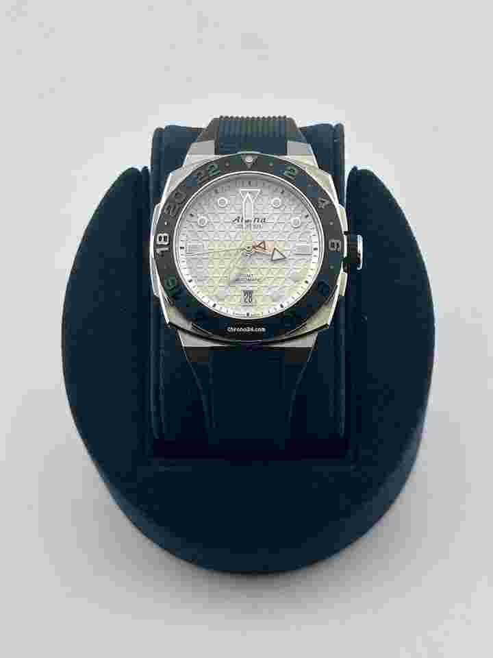 Alpina Seastrong
Diver Extreme Automatic GMT