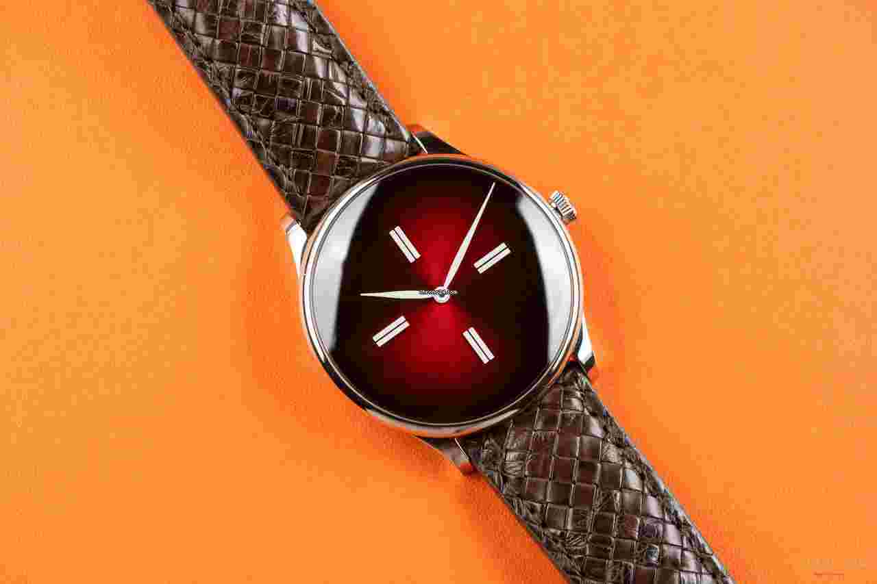 H.Moser & Cie. Venturer
Swiss Mad Fume Limited Edition 50 Pieces Moser 2327.0208
