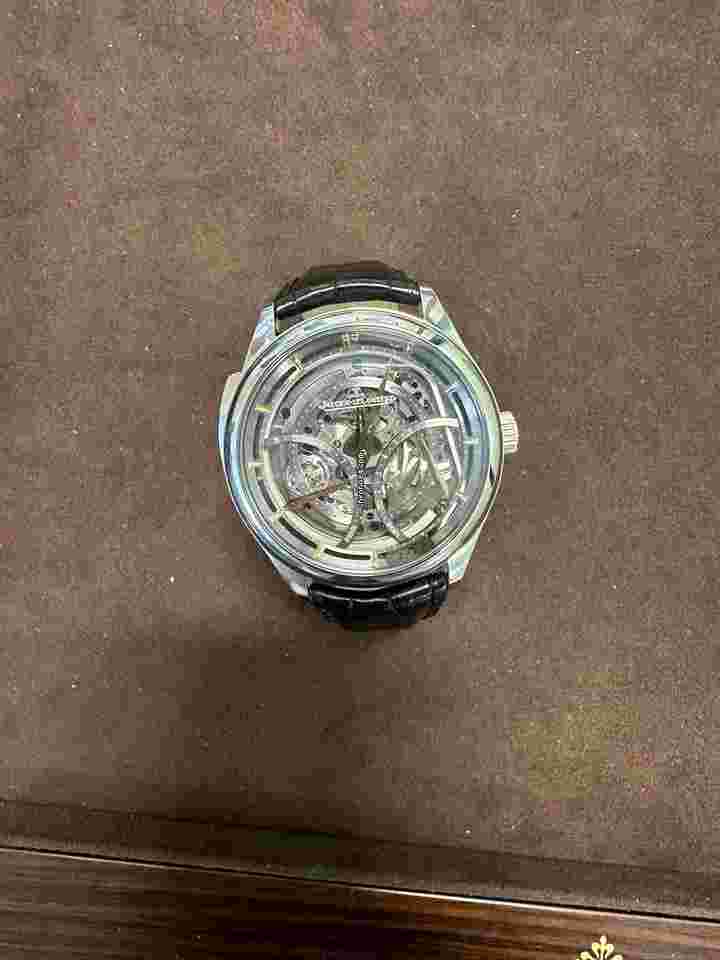 Jaeger-LeCoultre Master Grande Tradition
Q501T450