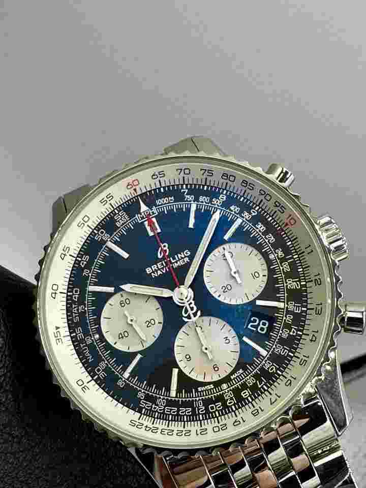 Breitling Navitimer 1 B01 Chronograph
AB0121 43mm Swiss Automatic Black Dial