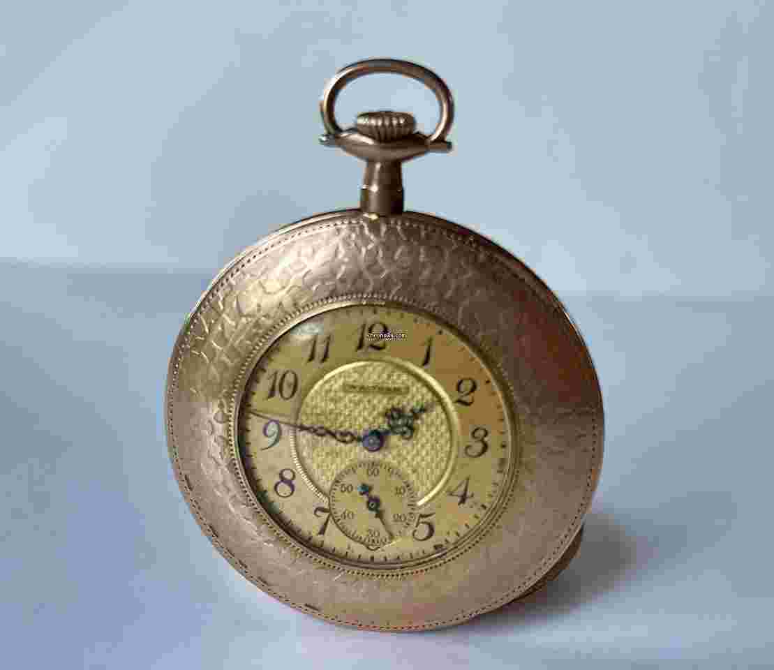 Waltham
Art Deco Savonette Warranted 25 Years Gold FilledTwo Levels Textured Dial Pocket Watch USA
