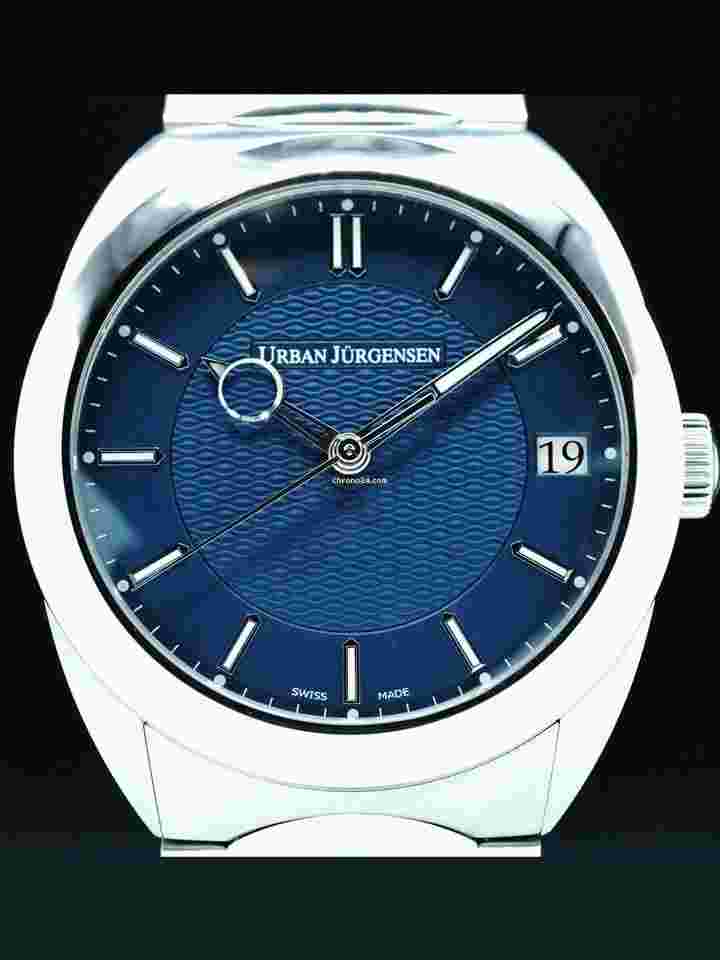 Urban Jürgensen
One Date Blue Dial on Bracelet