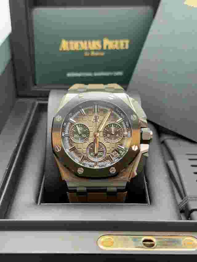 Audemars Piguet MINT 2022 Royal Oak Offshore Taupe Smoke Dia Royal Oak Offshore Chronograph