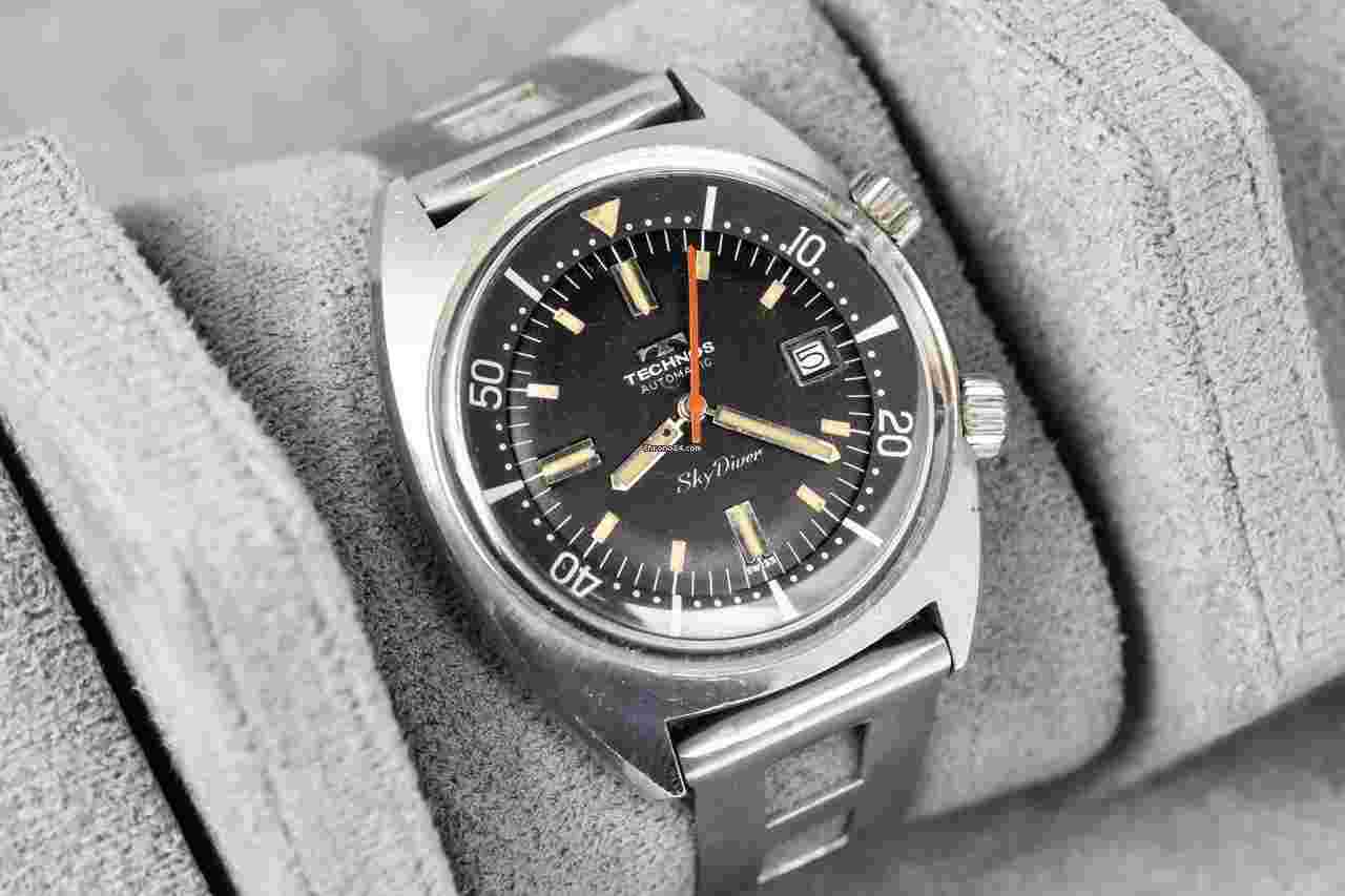 Technos
Sky Diver Ref 1341 Military History