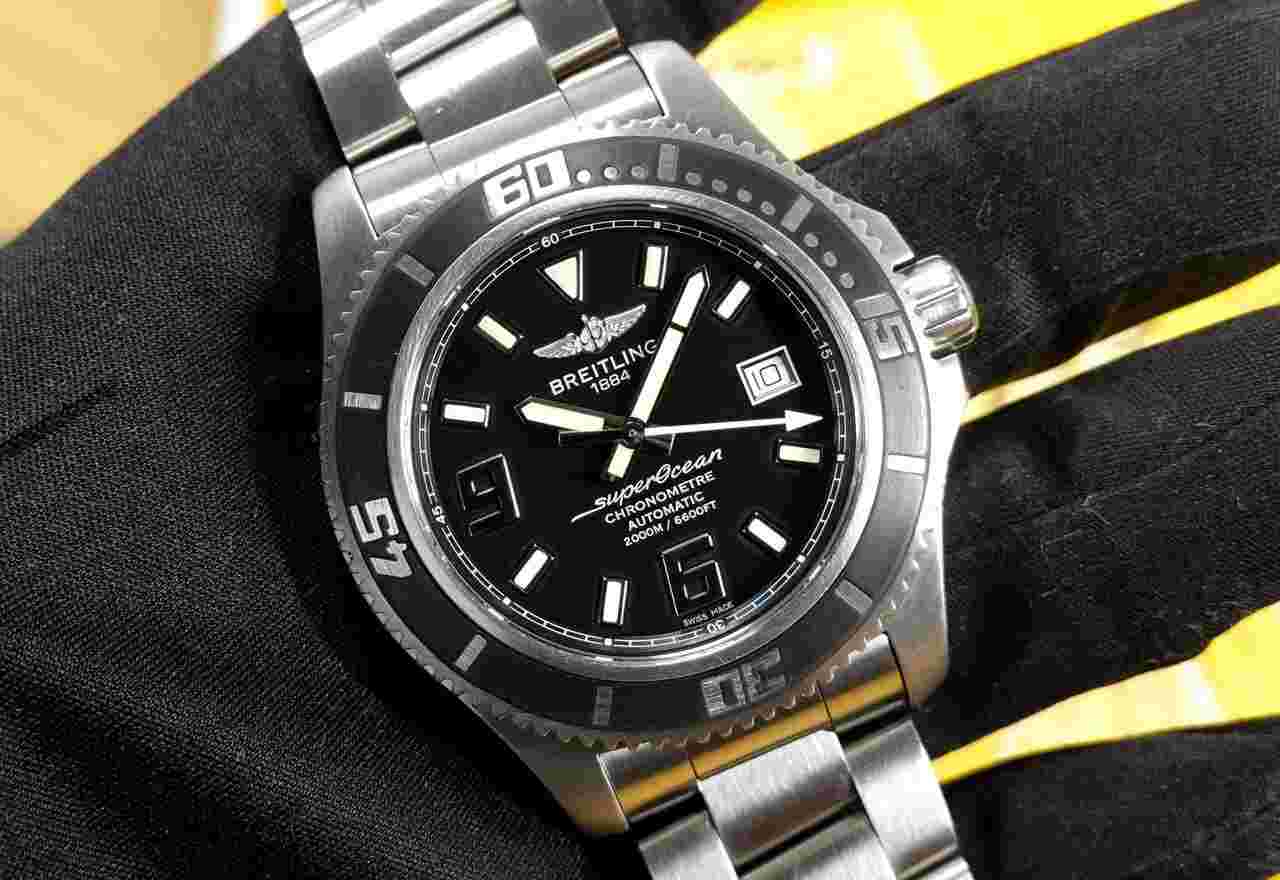 Breitling Superocean 44
mm Superocean A17391 Automatic FULL SET Stahlband Chronometre