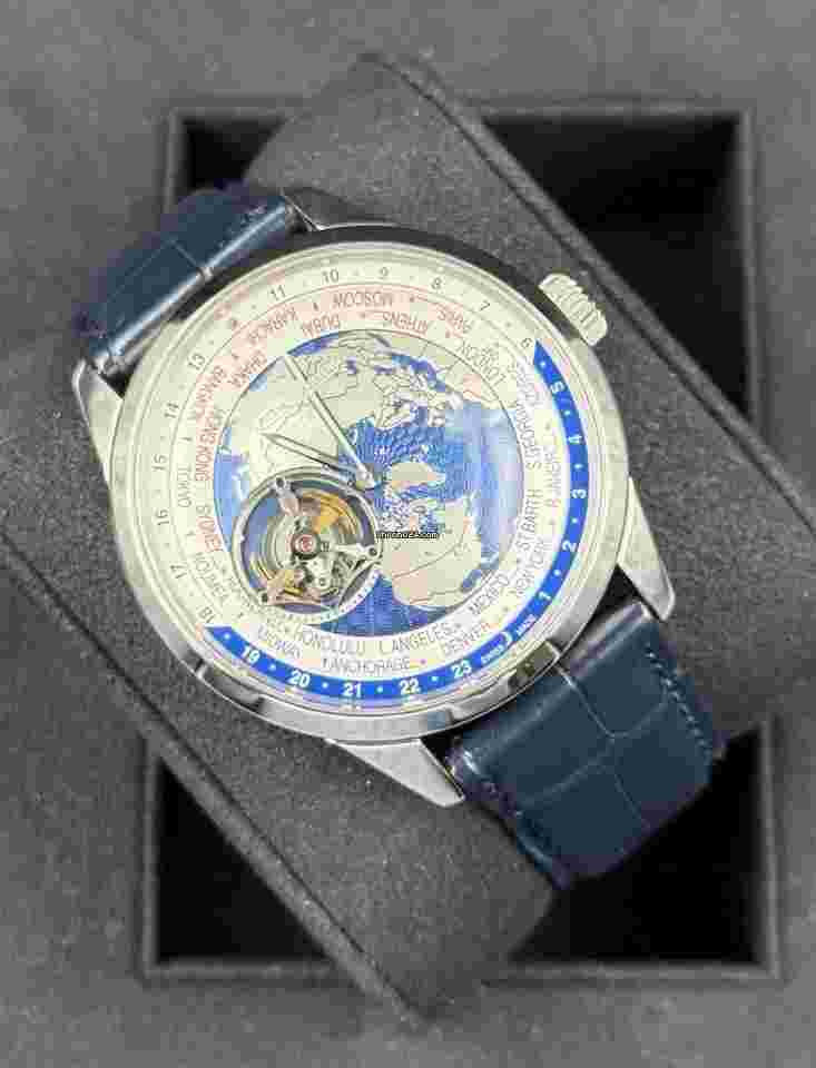 Jaeger-LeCoultre Geophysic Universal Time
Tourbillon Universal Time Platinum 43.5mm Q8126420