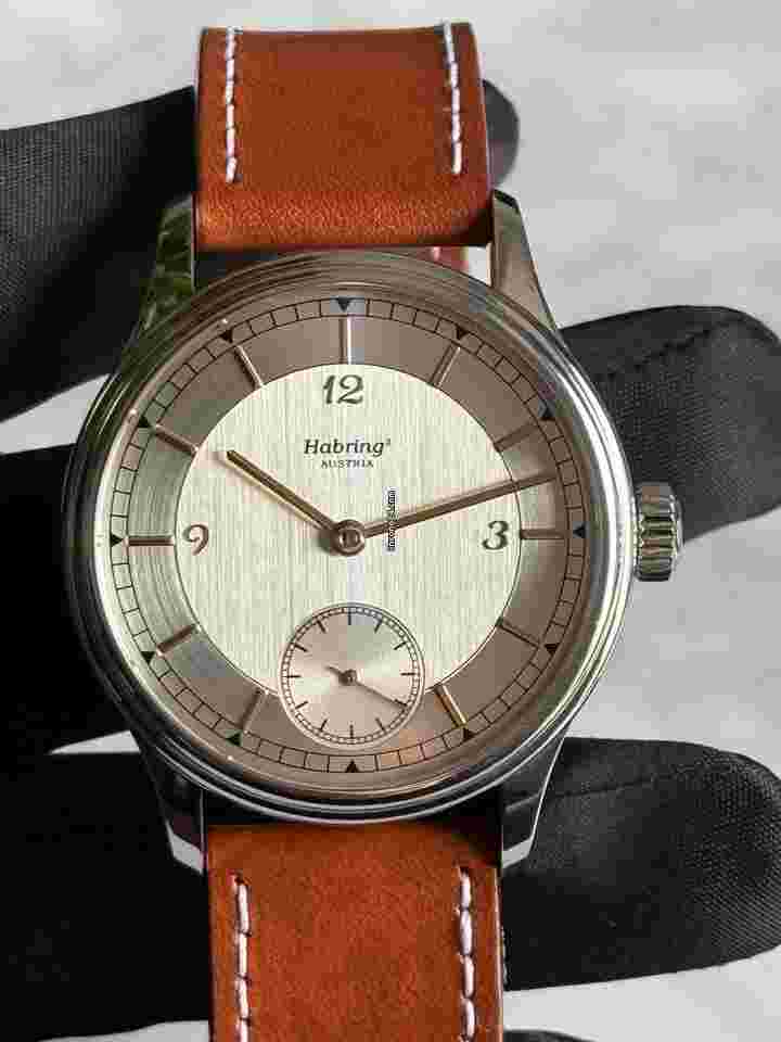 Habring²
TimeOnly 00-200X Prototype Small Seconds Manual Silver Stainless Steel 42mm 2004 PAPERS