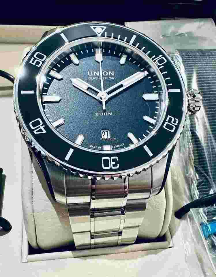 Union Glashütte Belisar
D009.907.11.057.00 Automatic 2023 Steel New