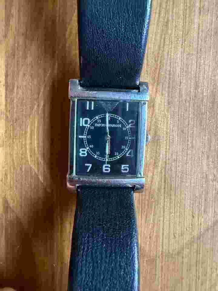 Armani Emporio Armani Vintage Tank Quarzuhr mit schwarzen originalem Lederarmband