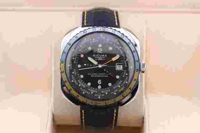 Sicura Globetrotter manual wind GMT