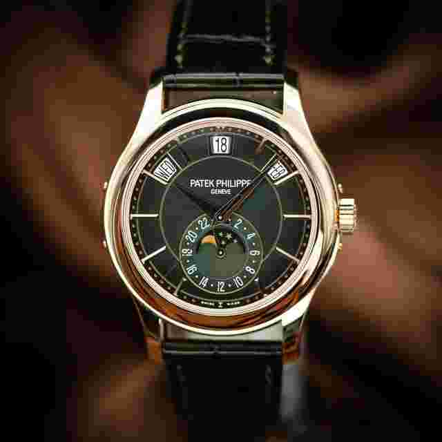 Patek Philippe Annual Calendar 5205R 011 Green Dial Annual Calendar Rose Gold Mint