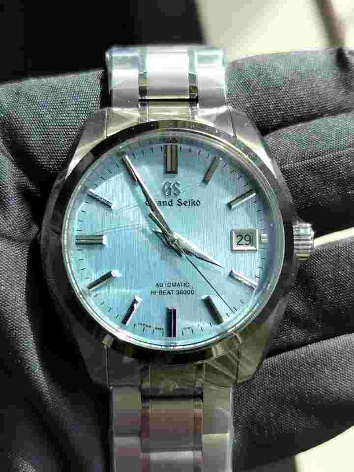 Grand Seiko Heritage Collection
Automatic Machinery Metal