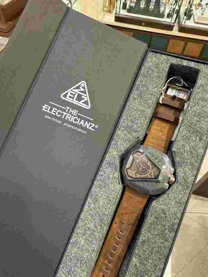 The Electricianz The Terra Limited Edition 333x Brand new Full Set. Limited Edition of 333 pcs Worldwide
