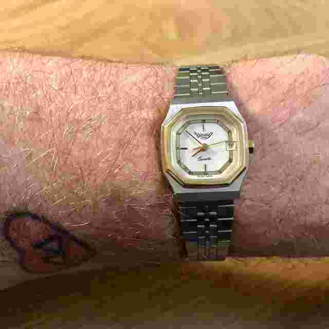 Stewag - SWISS MADE / JustDate ETA movt / GOLD pl bezel / 23x27mm case / EXTRA RARE and VERY BEAUTIFUL vintage 1980s / FULLY working / Keeps GOOD TIME / NEW battery